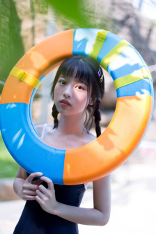 客厅乱H伦女小芳